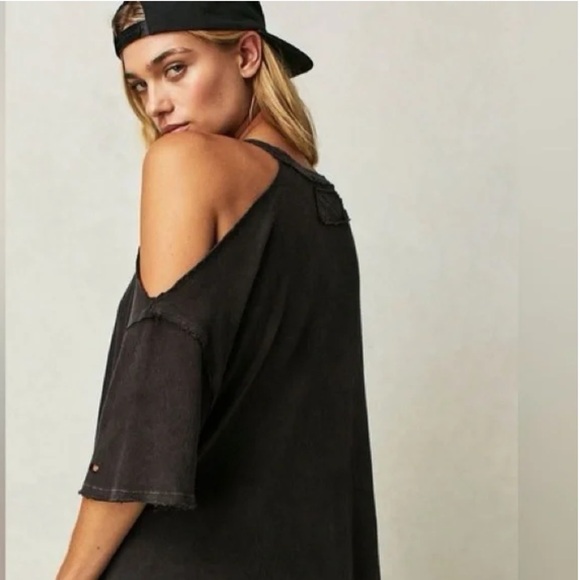 We The Free Ripped Distressed Off the Shoulder Tshirt - Picture 1 of 10